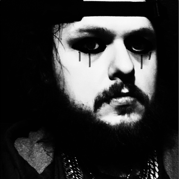 Meet your Posher, Wolf - Picture 3 of 9